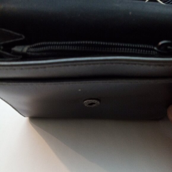 Studio Dark Gray Wallet - Picture 2 of 9